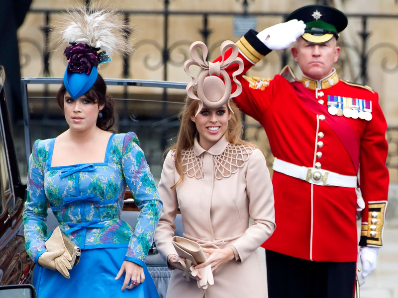Für ihre Hutauswahl wurden die beiden Prinzessinnen damals verspottet. (Archivbild) - Foto: Ian Langsdon/PA/EPA/dpa