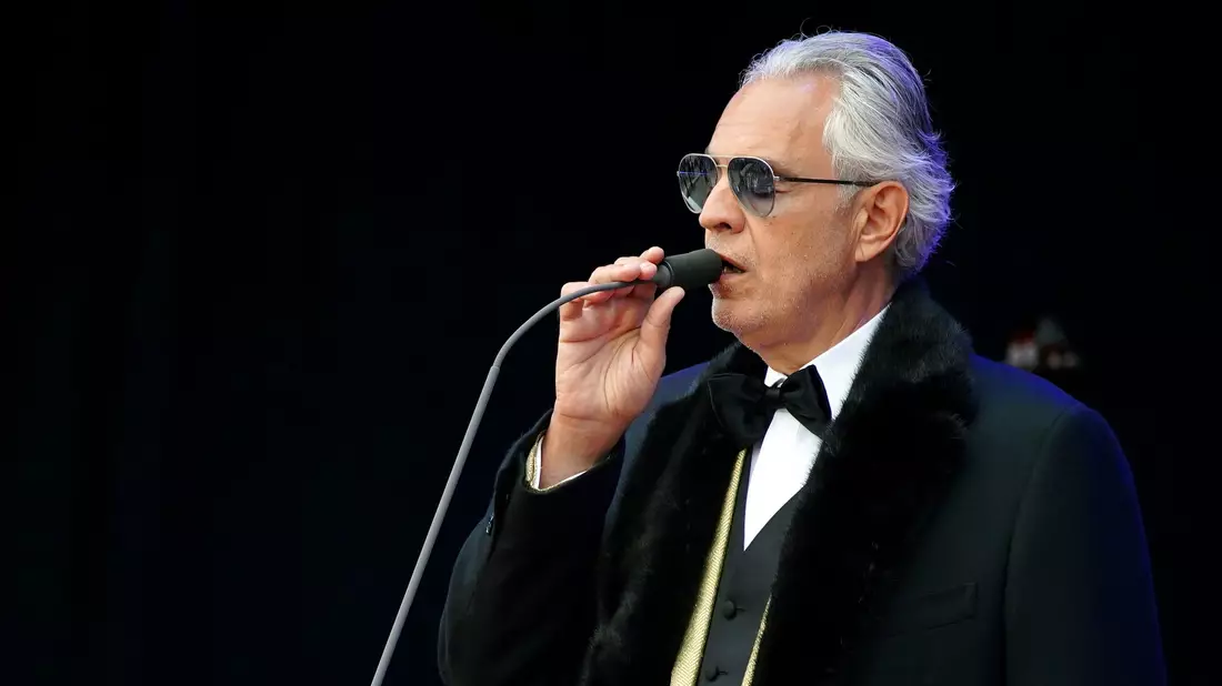 Andrea Bocelli sang zu Beginn seiner Karriere hauptsächlich Pop - erst später verlagerte er den Schwerpunkt auf Klassik. (Archivbild) - Bild: Peter Byrne/PA Wire/dpa