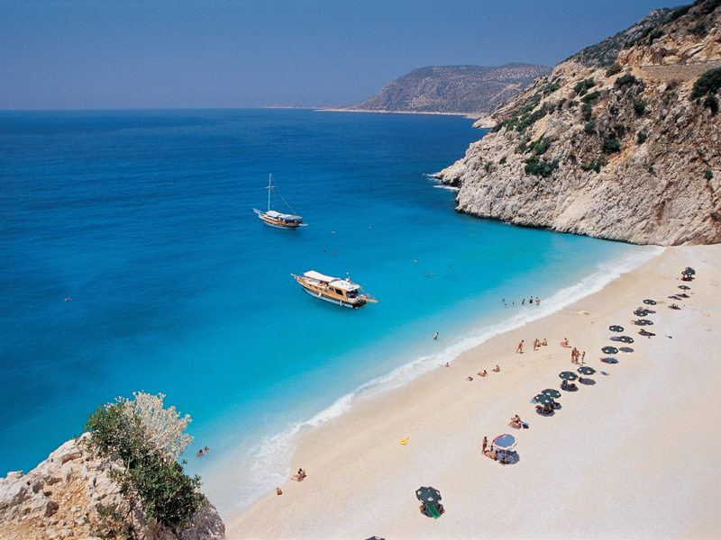 Kaputas? Beach in Antalya - Foto: TGA über pressetext.de