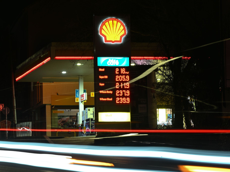 Der Iran-Krieg verteuert Öl und Gas. Die Folgen spüren nicht nur Deutschlands Autofahrer, sondern die gesamte Wirtschaft. (Symbolbild) - Foto: Katharina Kausche/dpa