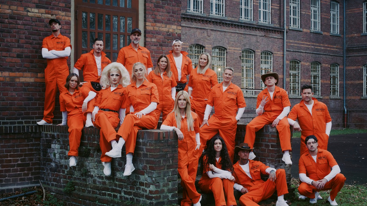 Reihe hinten von links nach rechts René Casselly Marvin Kleinen Markus Babbel Calvin Kleinen Mitte von links nach rechts Most Wanted - Wer entkommt? - Foto: Joyn/Christoph Köstlin, presseportal.de