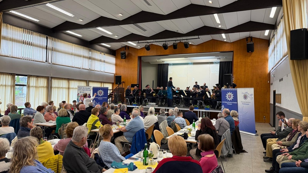 POL-WI: Mit Taktgefühl und Tatkraft: Polizei sensibilisiert Seniorinnen und Senioren - Foto: presseportal.de