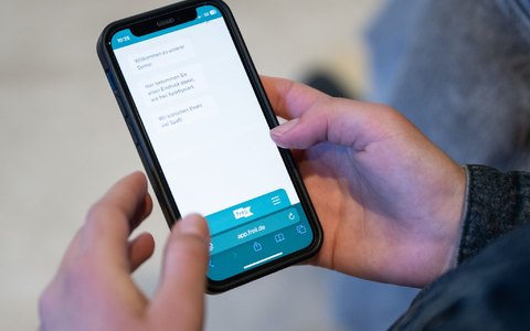 Die Aufgaben dauern zwischen drei und vier Minuten. - Foto: Christophe Gateau/dpa