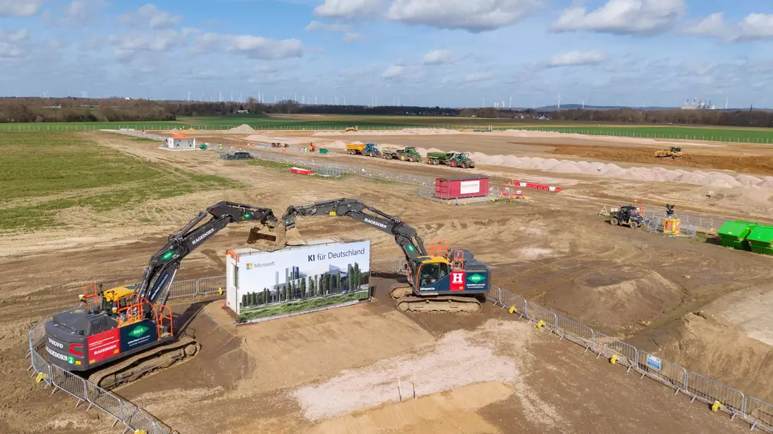 Das Areal in Bergheim ist riesig, im benachbarten Bedburg ist es noch größer. - Bild: Benjamin Westhoff/dpa
