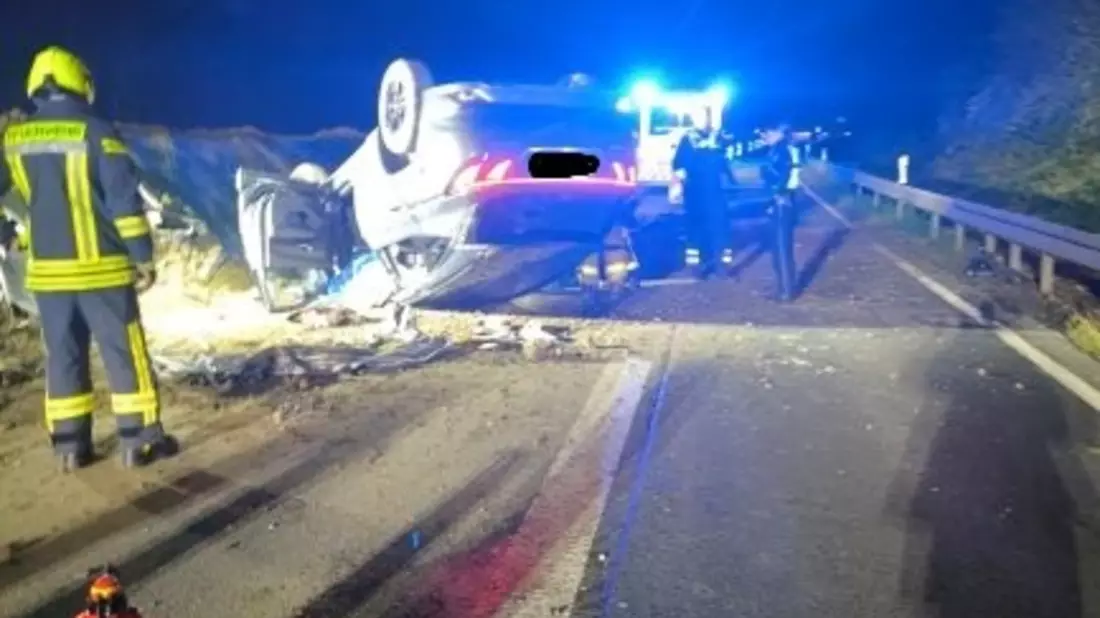 FW-OB: Verkehrsunfall auf der BAB 516 - PKW überschlägt sich - Bild: presseportal.de