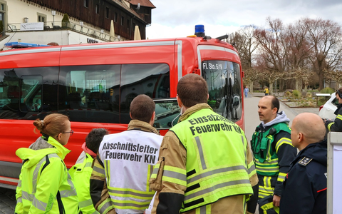 FW Konstanz: Ölwehreinsatz im Hafen Konstanz - Foto: presseportal.de