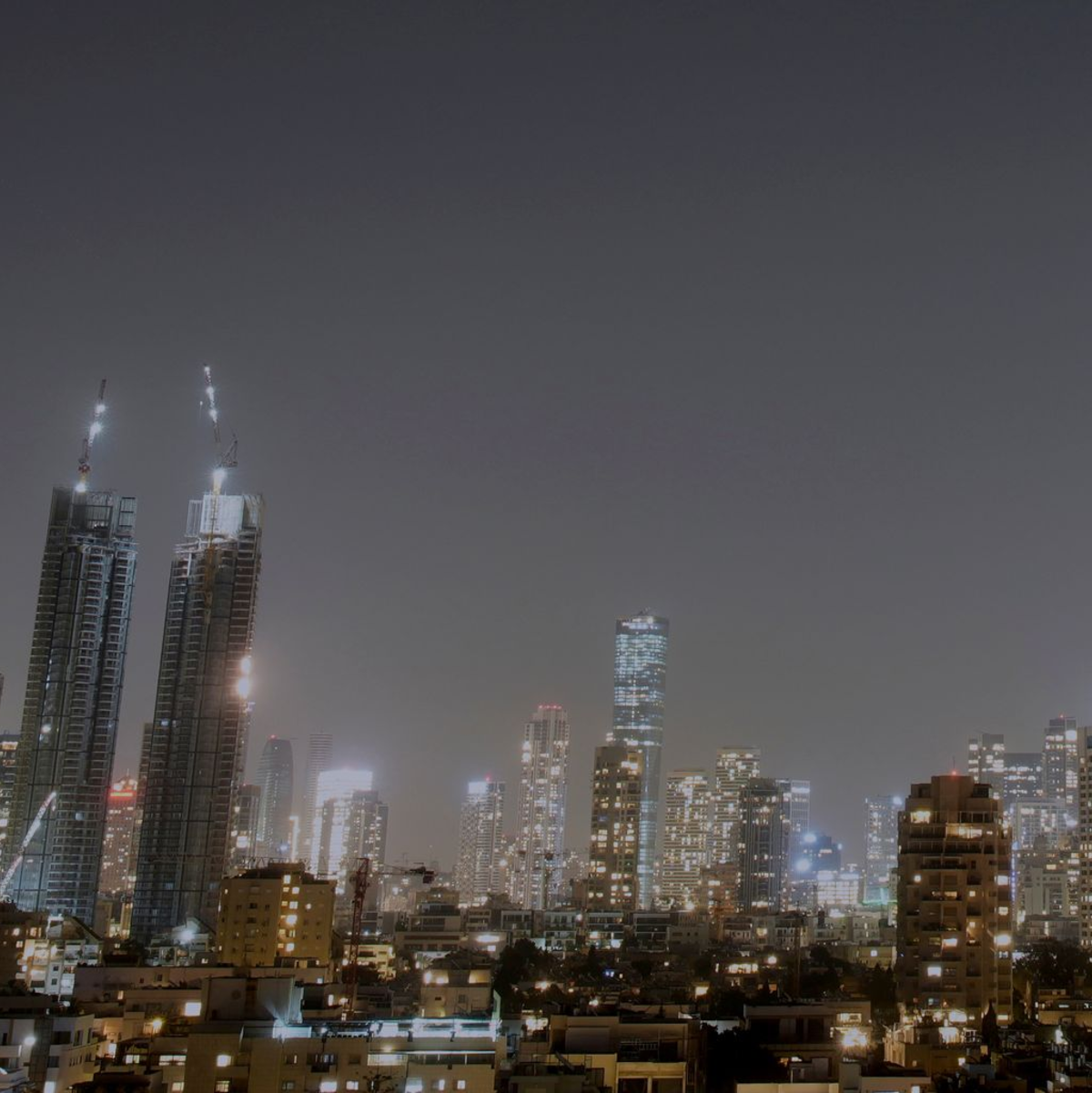 Israels Luftabwehr war auch in der Nacht wieder im Einsatz.  - Foto: Ohad Zwigenberg/AP/dpa