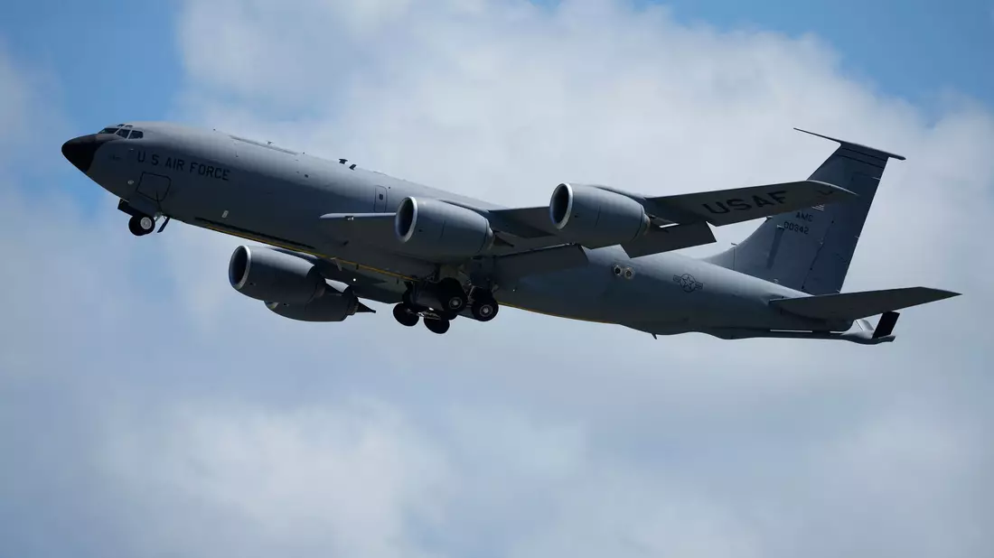 Das US-Militär hat ein Tankflugzeug verloren. (Archivbild)  - Bild: Hiro Komae/AP/dpa
