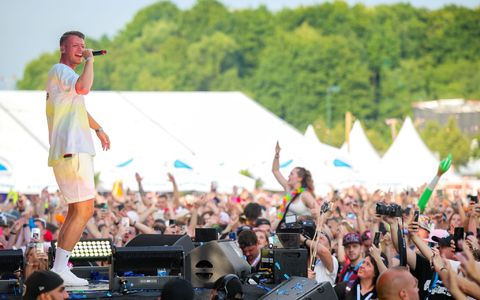 Ab jetzt wieder auf der Bühne: Julian Sommer. - Foto: Christoph Reichwein/dpa