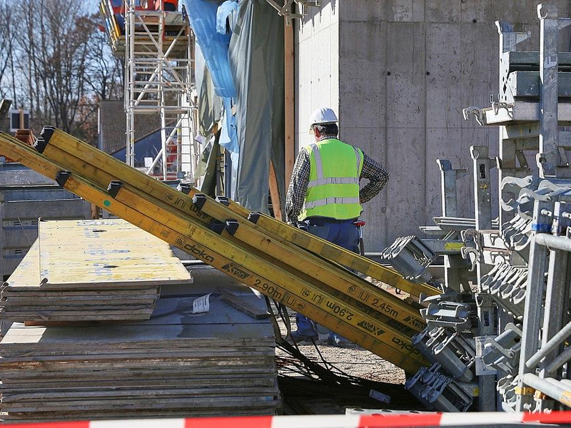 Bauarbeiter auf Baustelle (Archiv) - Foto: via dts Nachrichtenagentur