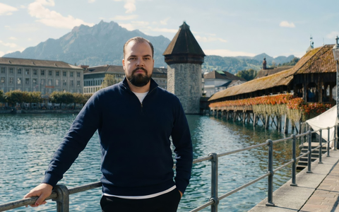 KI Telefonie aus Luzern: Wie Florian Sopa mit SOVOICE Warteschleifen und Besetztzeichen in Unternehmen beendet - Foto: presseportal.de