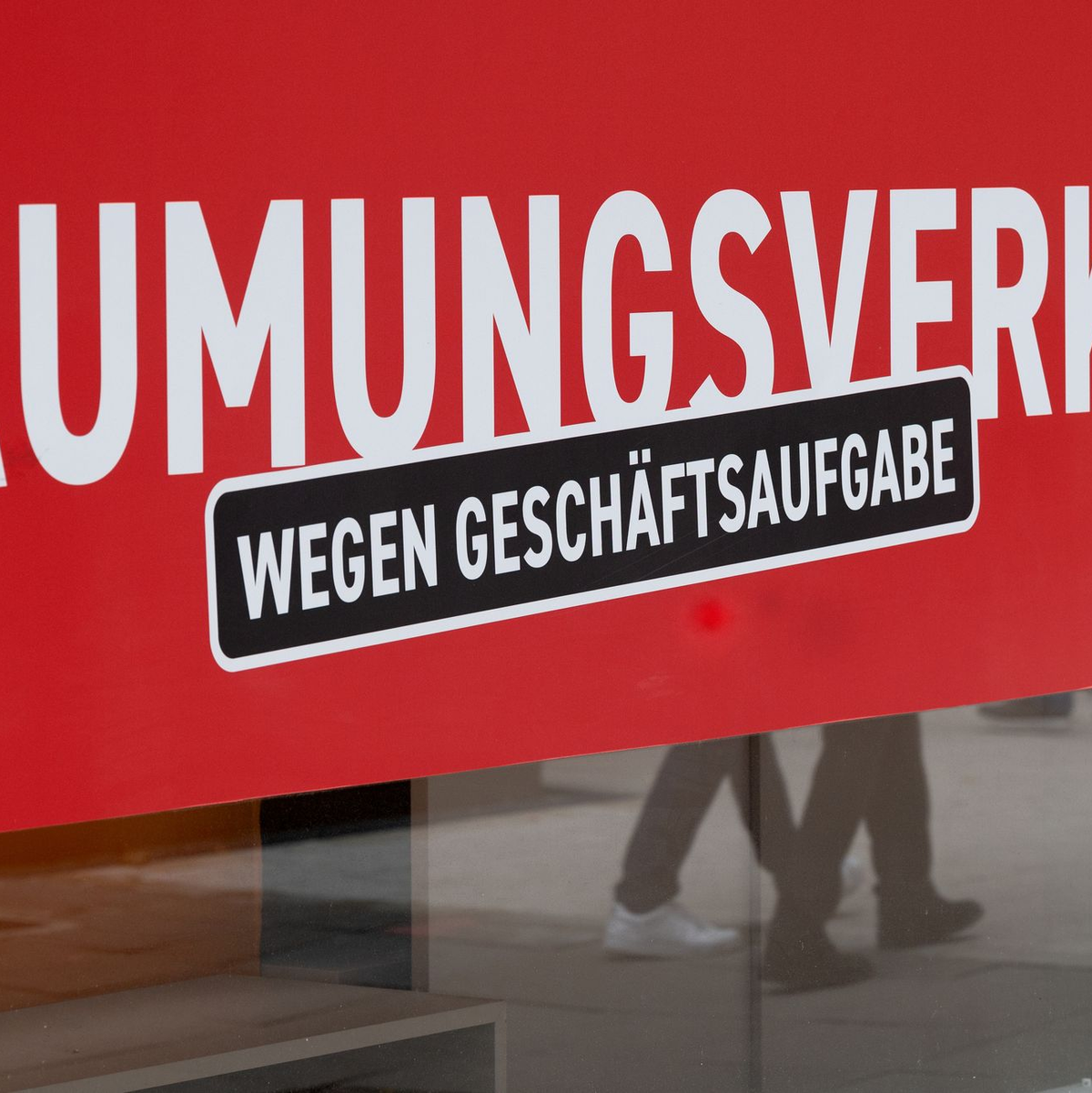 Viele Unternehmen müssen in der Wirtschaftskrise aufgeben (Archivbild).  - Foto: Bernd Weißbrod/dpa