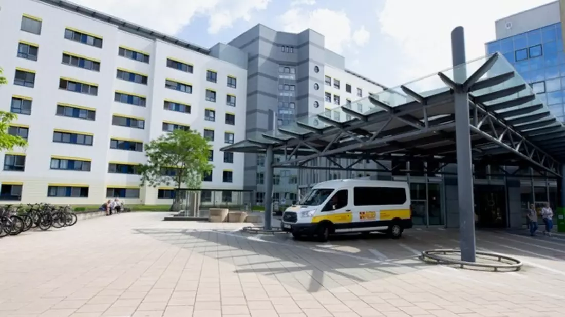 Asklepios Großhandelsgesellschaft beliefert erstmals das RHÖN-Klinikum Frankfurt (Oder) - Bild: presseportal.de