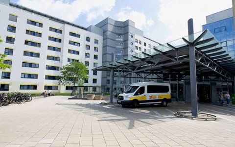 Asklepios Großhandelsgesellschaft beliefert erstmals das RHÖN-Klinikum Frankfurt (Oder) - Foto: presseportal.de