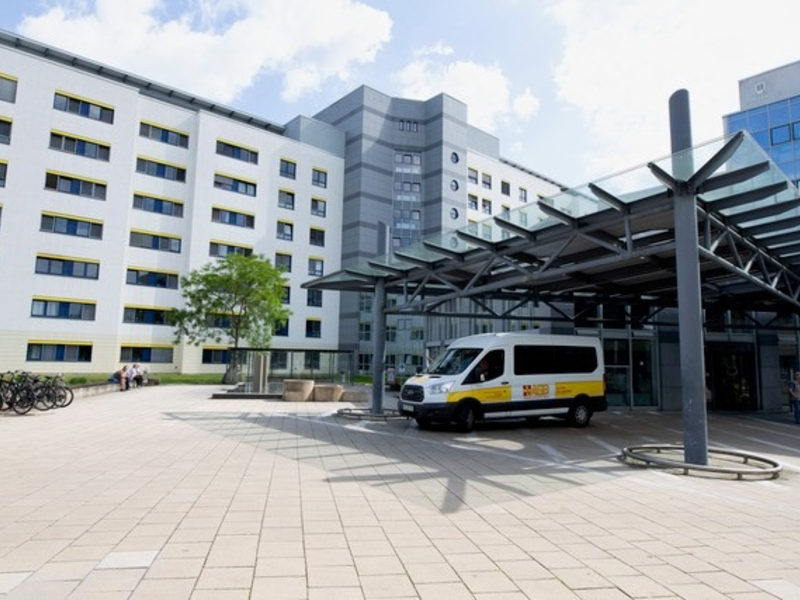 Asklepios GroĂhandelsgesellschaft beliefert erstmals das RHĂN-Klinikum Frankfurt (Oder) - Foto: presseportal.de