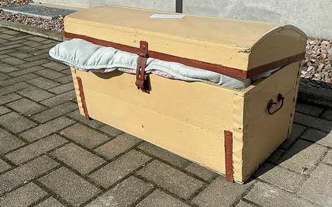 LPI-EF: Eigentümer einer Holztruhe gesucht - Foto: presseportal.de