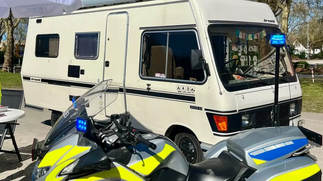 POL-DU: Kostenlose Wiegeaktion für Wohnmobile und Wohnwagen am 23. März - Polizei Duisburg lädt Camper zur Kontrolle ein - Bild: presseportal.de
