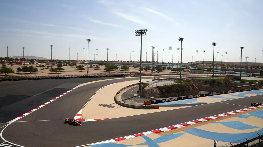 Auf dem Bahrain International Circuit wird 2026 offenbar nicht gefahren. (Archivbild) - Bild: Bradley Collyer/PA Wire/dpa