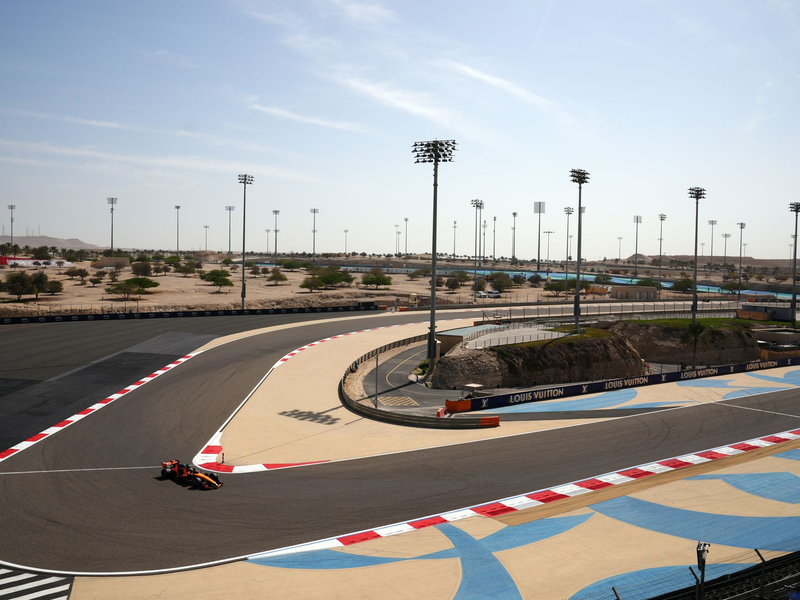 Auf dem Bahrain International Circuit wird 2026 offenbar nicht gefahren. (Archivbild) - Foto: Bradley Collyer/PA Wire/dpa