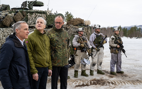 Diese drei Regierungschefs sind einer Meinung, was die Sanktionen gegen Russland angeht. - Foto: Soeren Stache/dpa