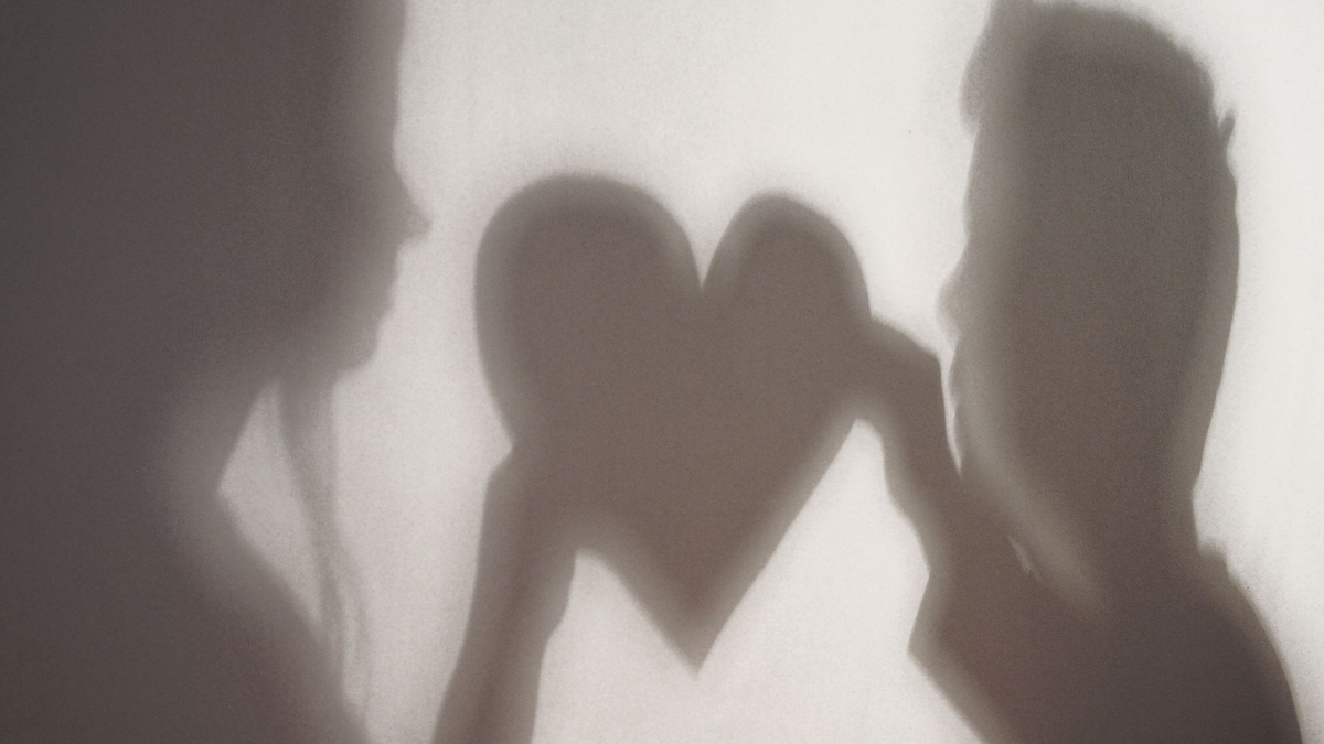 Auch wenn die Aktion des Teenagers zum Schmunzeln anregt: Der ungewöhnliche Liebesbeweis war kriminell. (Symbolbild) - Foto: picture alliance / dpa