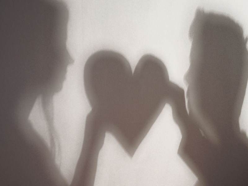 Auch wenn die Aktion des Teenagers zum Schmunzeln anregt: Der ungewöhnliche Liebesbeweis war kriminell. (Symbolbild) - Foto: picture alliance / dpa