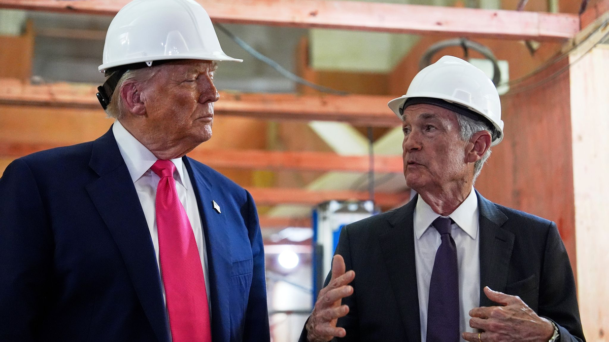 Trump attackierte immer wieder den Fed-Chef (Archivbild). - Foto: Julia Demaree Nikhinson/AP/dpa