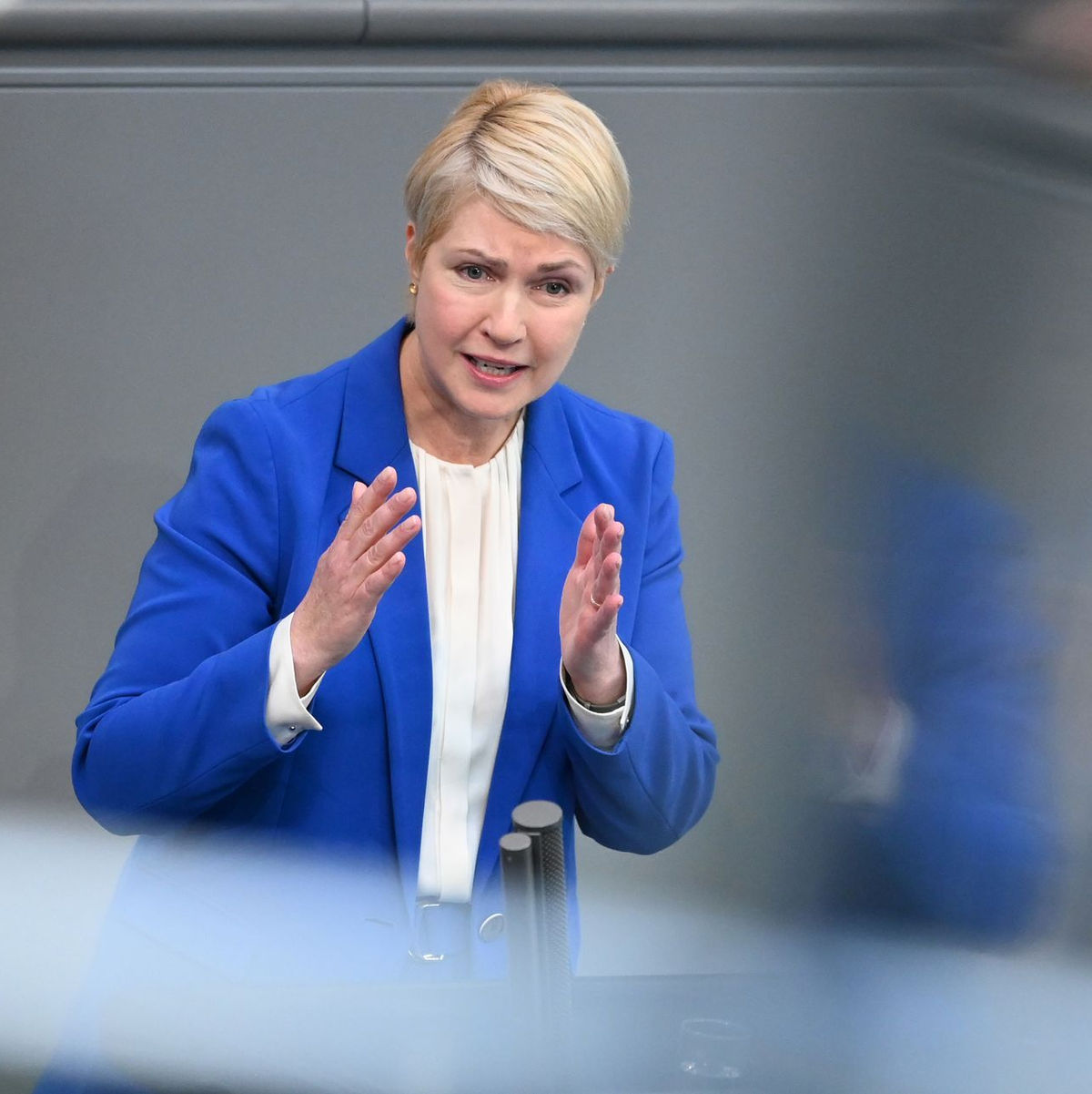 Mecklenburg-Vorpommerns Regierungschefin fordert ein Social-Media-Verbot für Kinder unter 14. (Archivbild) - Foto: Elisa Schu/dpa