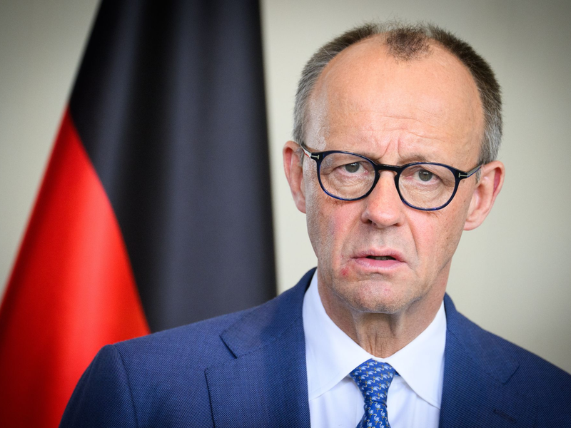 Kanzler Merz will russischen Kämpfern möglichste die Einreise in die EU verbieten. (Archivbild) - Foto: Bernd von Jutrczenka/dpa