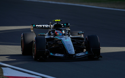 Kimi Antonelli schreibt in Shanghai Geschichte. - Foto: Vincent Thian/AP/dpa