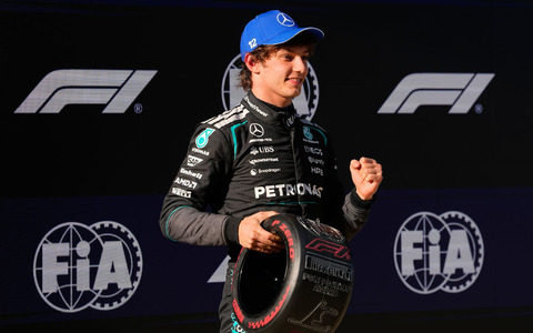 Kimi Antonelli schreibt in Shanghai Geschichte. - Foto: Vincent Thian/AP/dpa