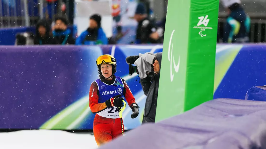 Paralympics-Abschluss als Fahnenträgerin: Andrea Rothfuss. - Bild: Philipp von Ditfurth/dpa