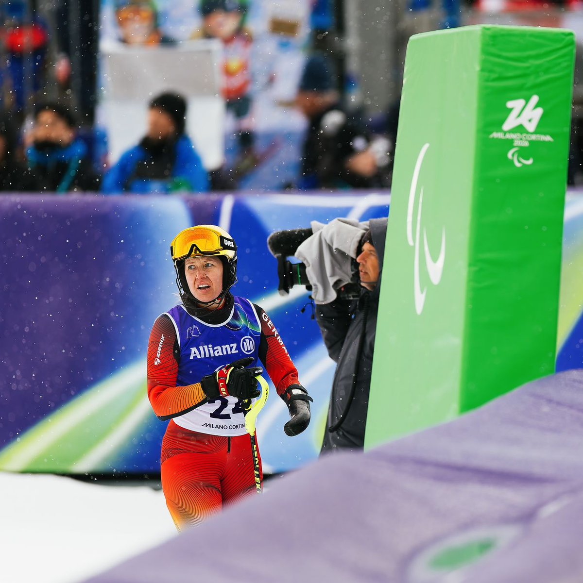 Paralympics-Abschluss als Fahnenträgerin: Andrea Rothfuss. - Foto: Philipp von Ditfurth/dpa