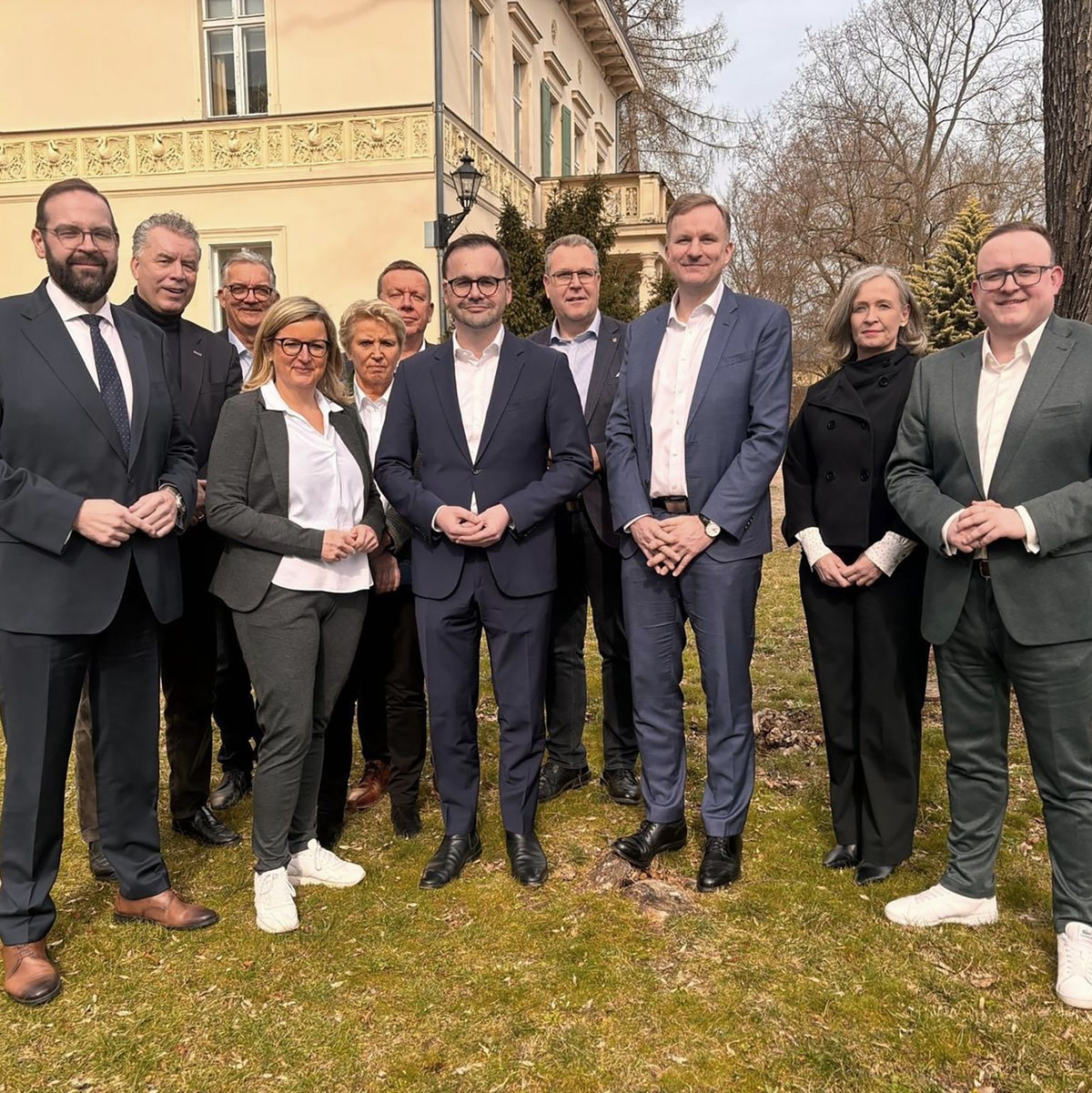 Für die Brandenburger CDU kommen Jan Redmann als Innenminister, Martina Klement als Wirtschaftsministerin und Gordon Hoffmann als Bildungsminister ins künftige Kabinett.  - Foto: Martin Burmeister/CDU Brandenburg/dpa