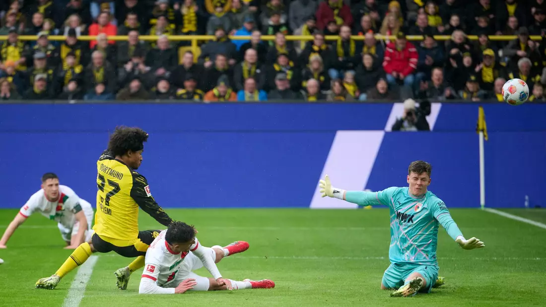 Karim Adeyemi ließ die Dortmunder Fans früh jubeln. - Bild: Bernd Thissen/dpa