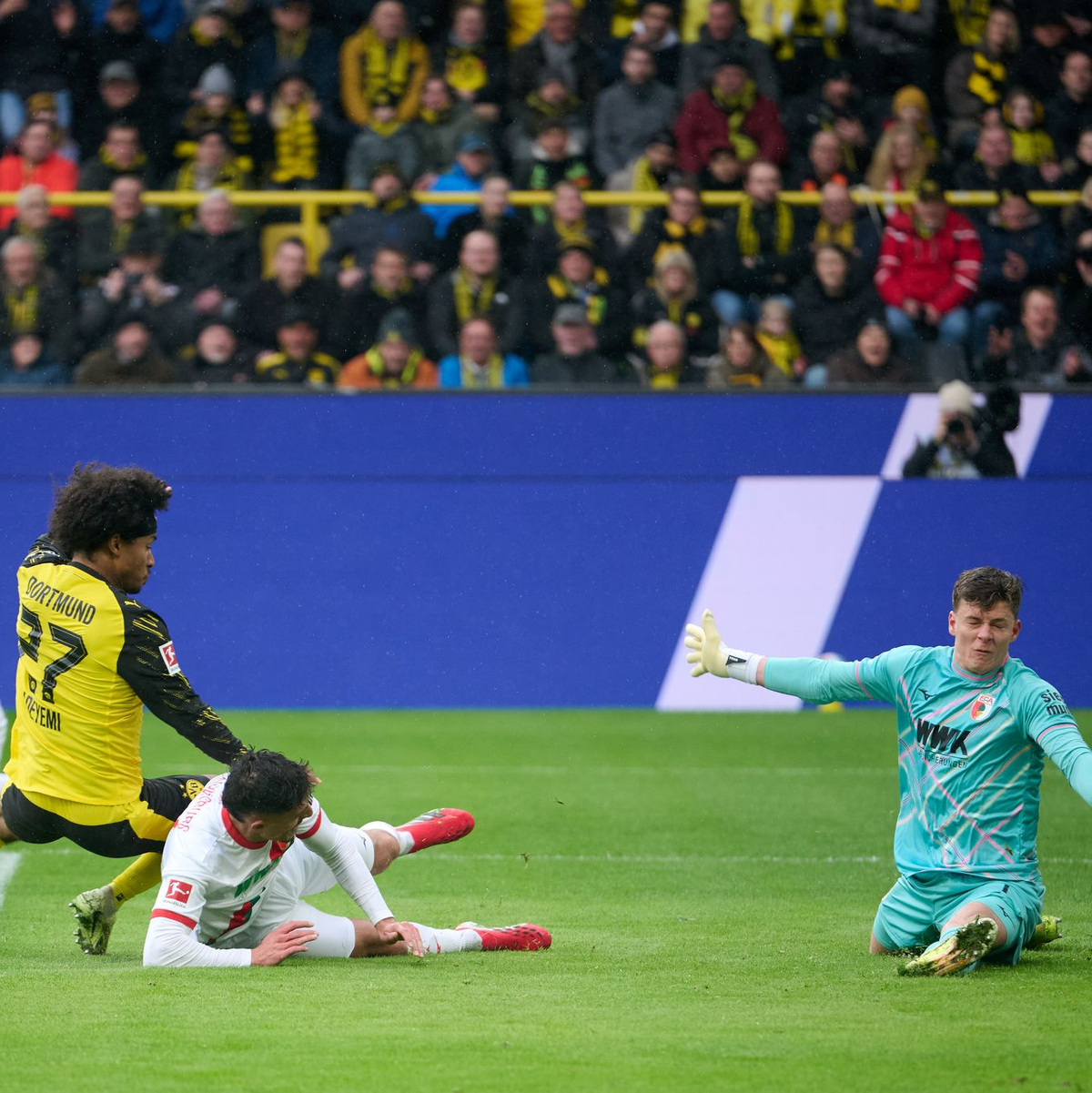 Karim Adeyemi ließ die Dortmunder Fans früh jubeln. - Foto: Bernd Thissen/dpa