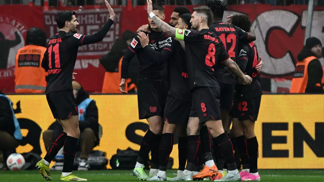 Lieferten ein starkes Spiel ab: Die Profis von Bayer Leverkusen. - Bild: Federico Gambarini/dpa