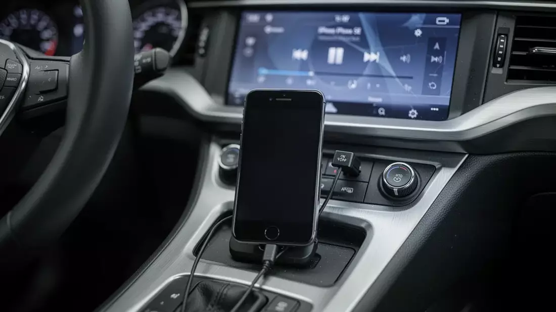 iPhone SE: Anhaltende Audio-Probleme im Auto frustrieren Fahrer - Bild: über boerse-global.de