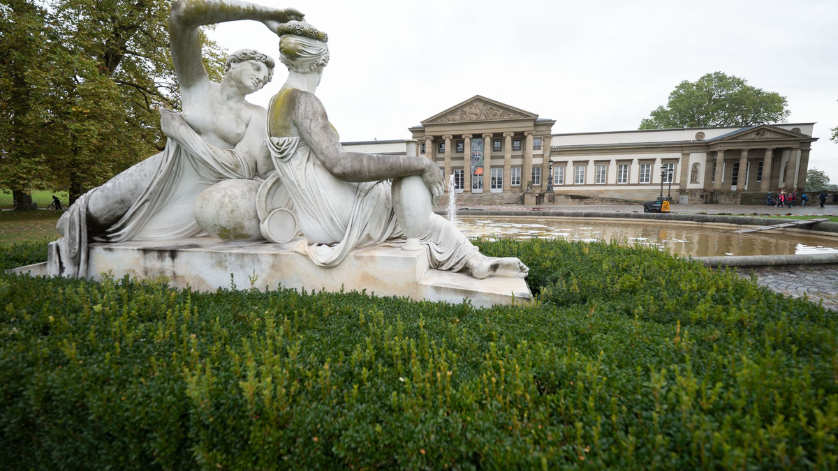 Forscher des Naturkundemuseums haben sich mit dem Sexleben von Eintagsgfliegen beschäftigt (Archivbild) - Foto: Marijan Murat/dpa