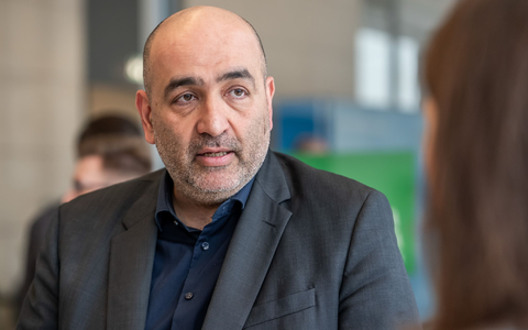 Bundestags-Vizepräsident Omid Nouripour wünscht sich Fortschritte bei einer Reform der Landtagswahltermine. - Foto: Michael Kappeler/dpa