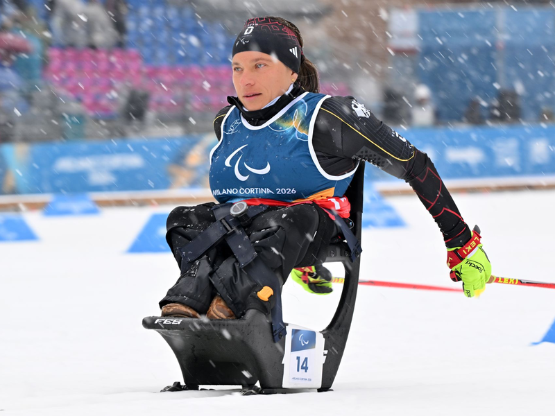 Anja Wicker gewinnt Bronze im Langlauf.  - Foto: Martin Schutt/dpa