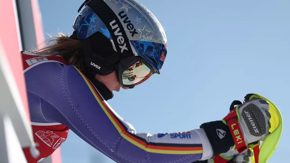Weiter gut im Rennen im Kampf um den Gesamtweltcup: Emma Aicher - Bild: Gabriele Facciotti/AP/dpa