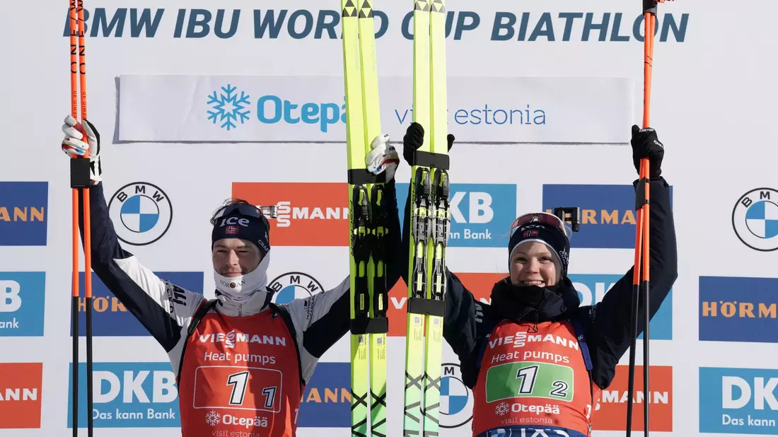 Sieger in der Single-Mixed-Staffel: Norwegen - Bild: Roman Koksarov/AP/dpa