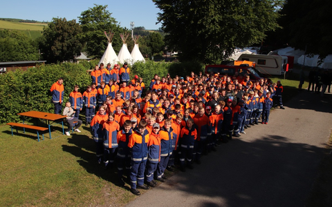FW-OE: Kreisjugendfeuerwehr tagte in Kirchhundem Bernd Koch für weitere sechs Jahre als Kreisjugendfeuerwehrwart bestätigt - Foto: presseportal.de