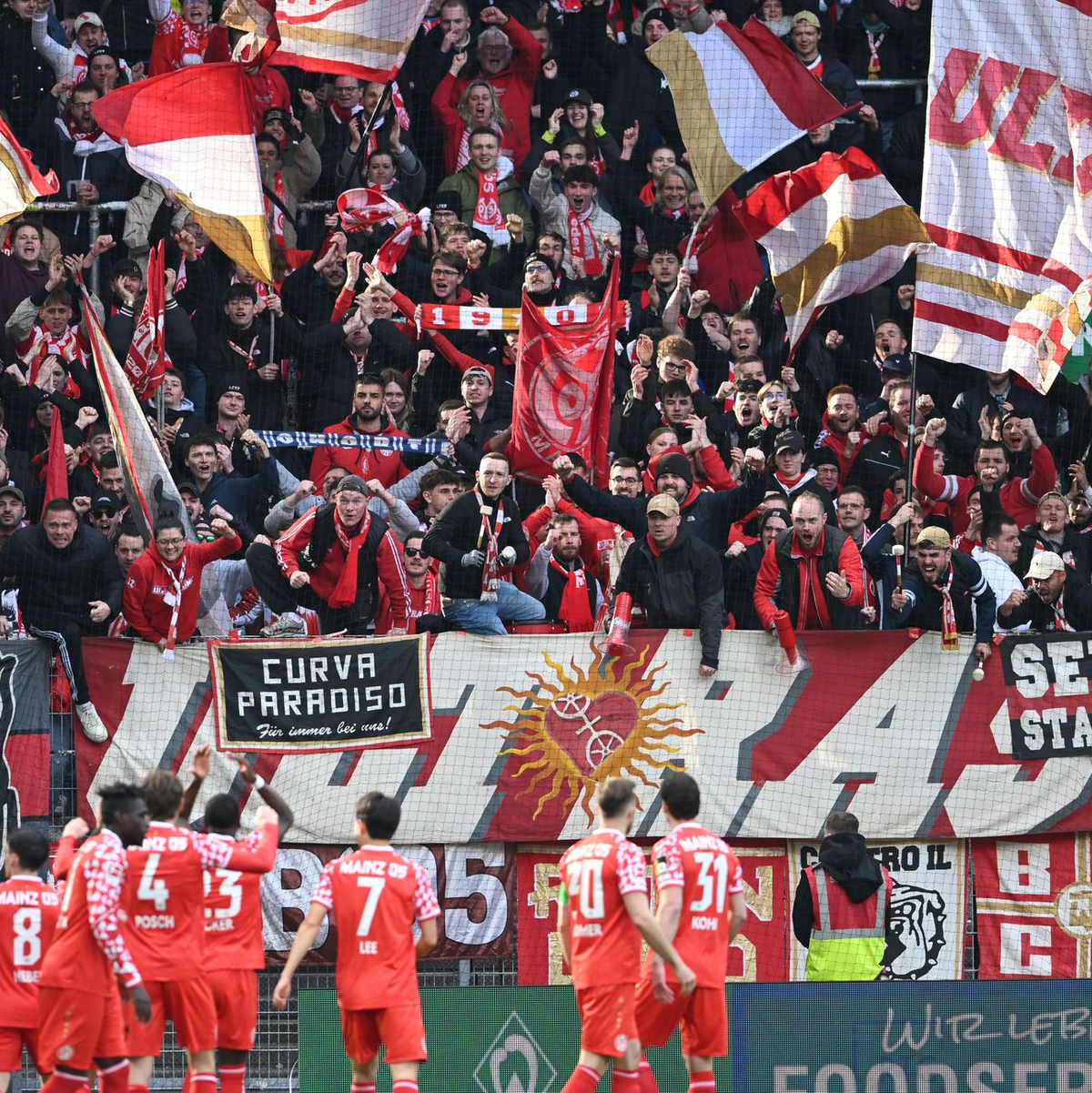 Das frühe 1:0 widmeten die Mainzer dem verletzten Silas. - Foto: Carmen Jaspersen/dpa