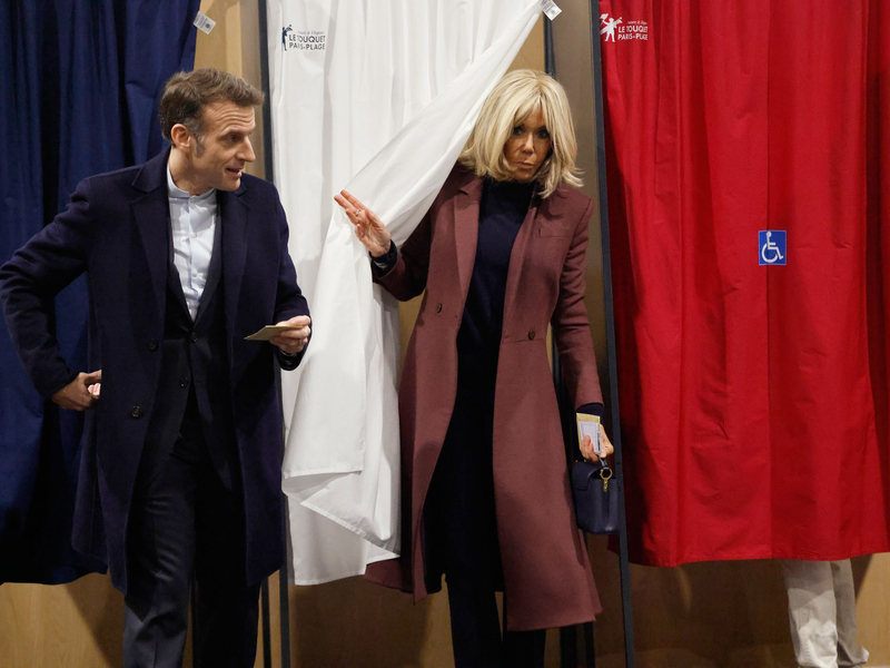 Die Kommunalwahlen in Frankreich sind ein Stimmungstest vor der Präsidentschaftswahl im kommenden Jahr. - Foto: Jean-Francois Badias/Pool AP/AP/dpa