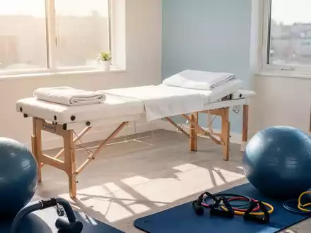 Physiotherapie-Verband startet Kampagne gegen Rückenschmerz-Mythen - Foto: über boerse-global.de