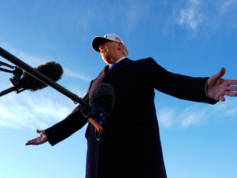 Trump fordert im Iran-Krieg die Nato-Länder zur Hilfe bei der Öffnung der Straße von Hormus auf. (Archivbild) - Foto: Mark Schiefelbein/AP/dpa