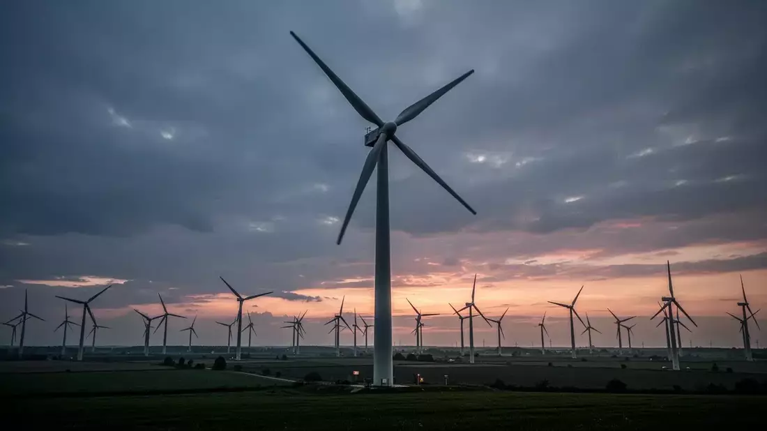 ABO Energy Aktie: Finanzchef geht Illustration mit AI erstellt übermittelt durch boerse-global.de