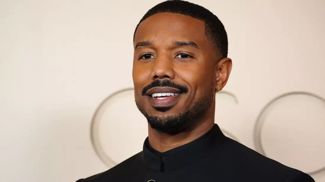 Michael B. Jordan kommt zur Oscar-Verleihung im Dolby Theatre in Los Angeles. - Bild: Jordan Strauss/Invision/AP/dpa